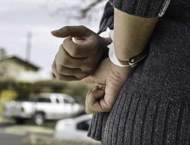 Χερσόνησος: Πουλάνε το «αέριο γέλιου» ακόμα και σε πάγκους